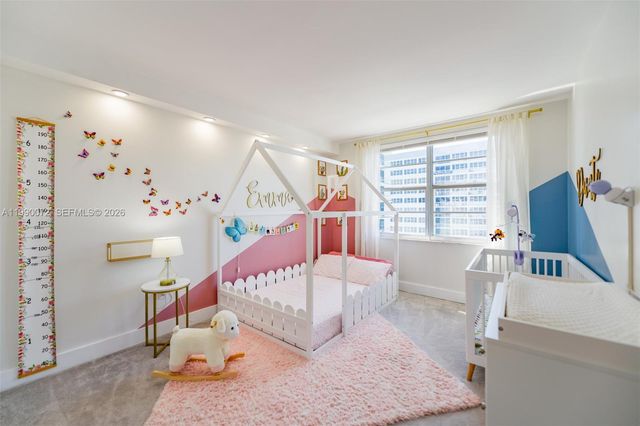 1980 S Ocean Dr 17E, Hallandale Beach, FL 33009