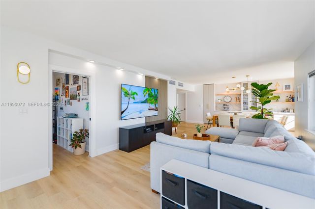 1980 S Ocean Dr 17E, Hallandale Beach, FL 33009