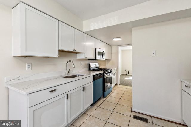 14872 DORIAN DR, Woodbridge, VA 22193