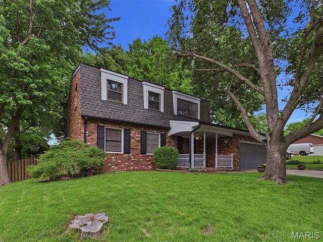 80 Glenwood Drive, Glen Carbon, IL 62034