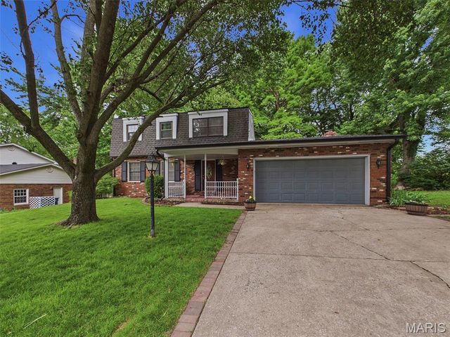 80 Glenwood Drive, Glen Carbon, IL 62034
