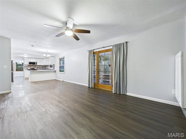 80 Glenwood Drive, Glen Carbon, IL 62034