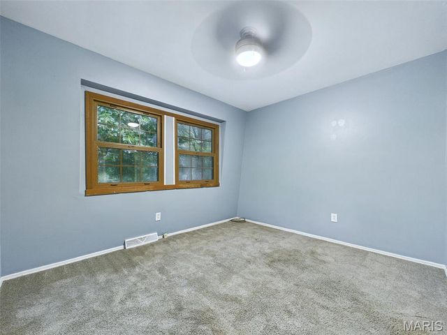 80 Glenwood Drive, Glen Carbon, IL 62034