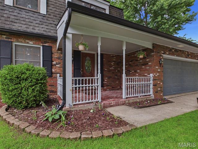 80 Glenwood Drive, Glen Carbon, IL 62034