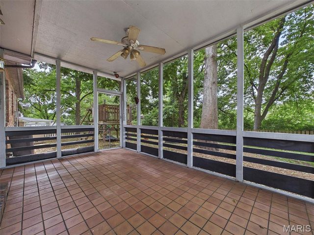 80 Glenwood Drive, Glen Carbon, IL 62034
