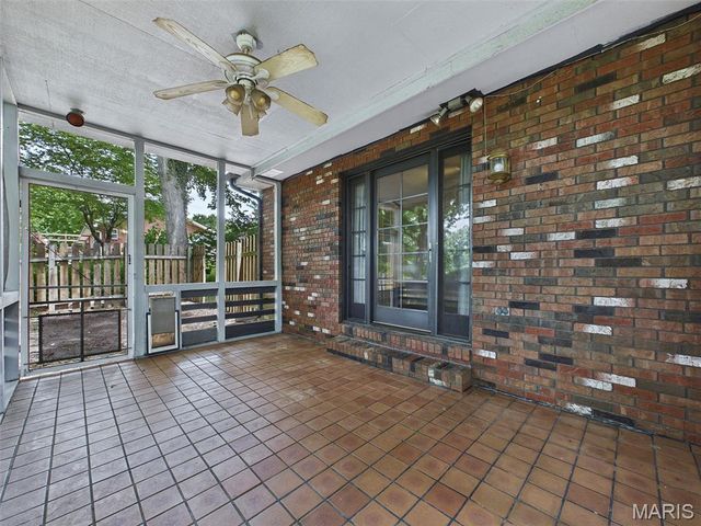 80 Glenwood Drive, Glen Carbon, IL 62034