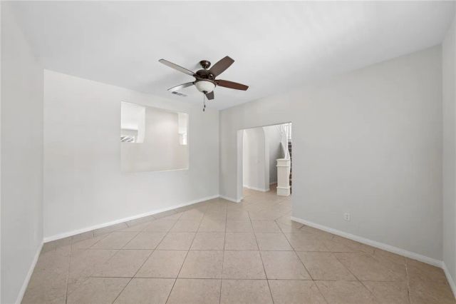 1696 Tamarron, Corona, CA 92883