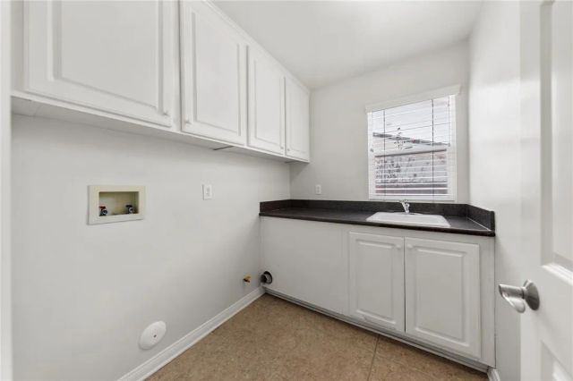 1696 Tamarron, Corona, CA 92883