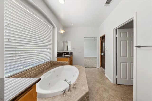 1696 Tamarron, Corona, CA 92883