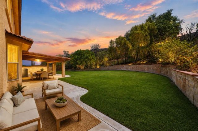 1696 Tamarron, Corona, CA 92883