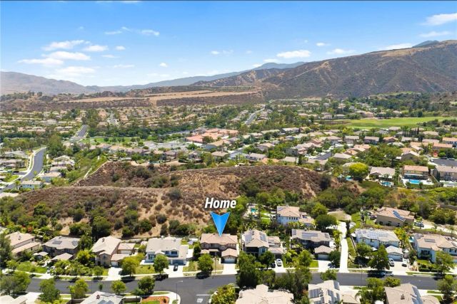 1696 Tamarron, Corona, CA 92883