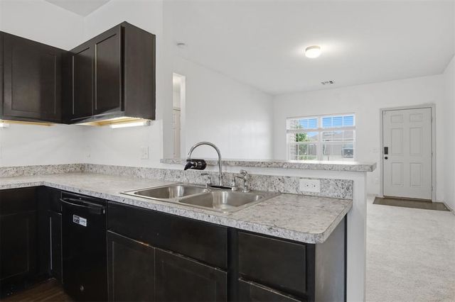 1404 Sandstone Drive, Noble, OK 73068