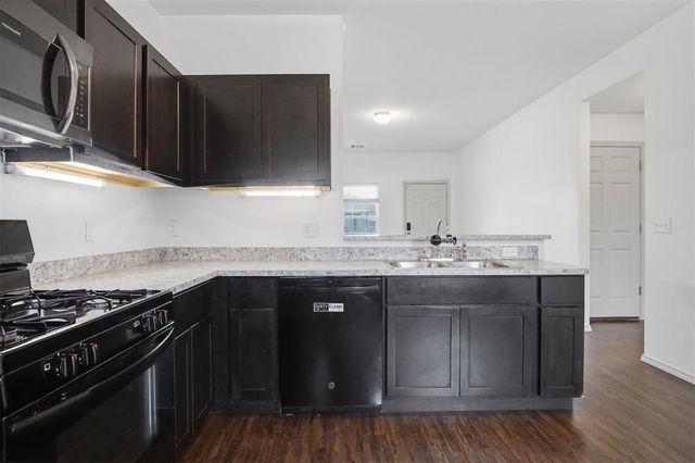 1404 Sandstone Drive, Noble, OK 73068
