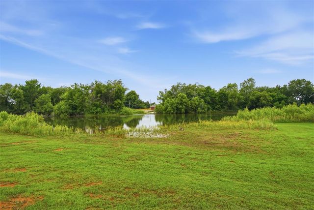 1404 Sandstone Drive, Noble, OK 73068