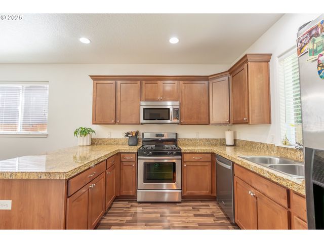 5065 Sw 207TH Pl, Beaverton, OR 97078