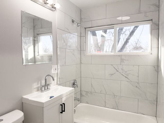 305 WINNEBAGO Street, Park Forest, IL 60466