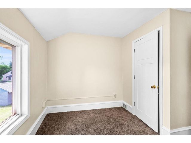 4022 E 2nd Street, Superior, WI 54880