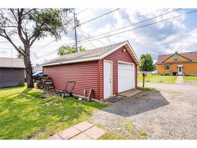 4022 E 2nd Street, Superior, WI 54880