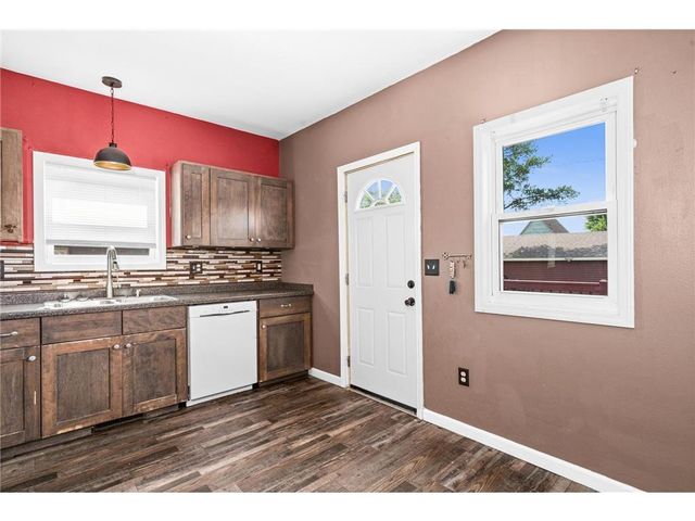 4022 E 2nd Street, Superior, WI 54880