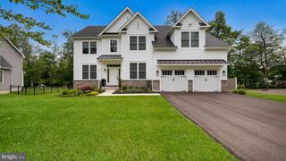 702 N SHADY RETREAT RD, Doylestown, PA 18901