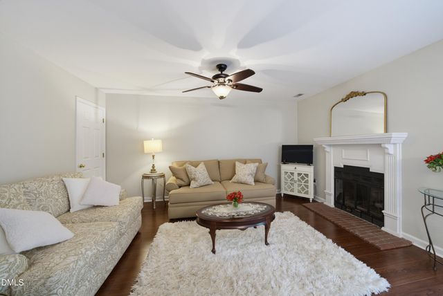 126 Lake Hollow Circle, Cary, NC 27513