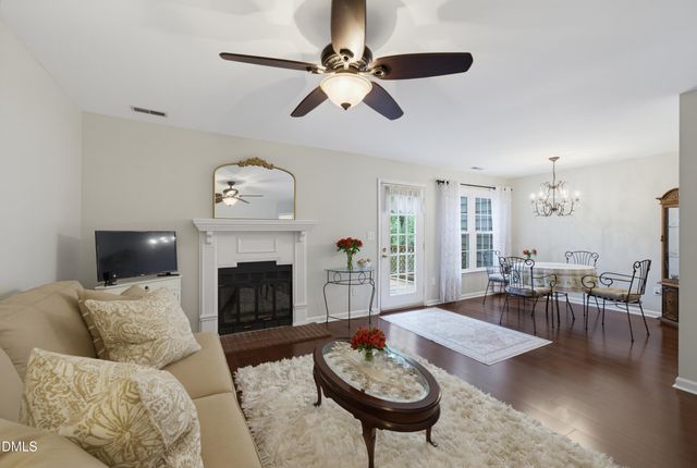 126 Lake Hollow Circle, Cary, NC 27513