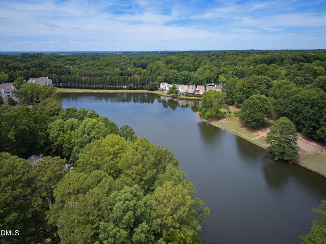 126 Lake Hollow Circle, Cary, NC 27513