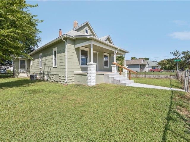 949 N Indiana Ave, Wichita, KS 67214