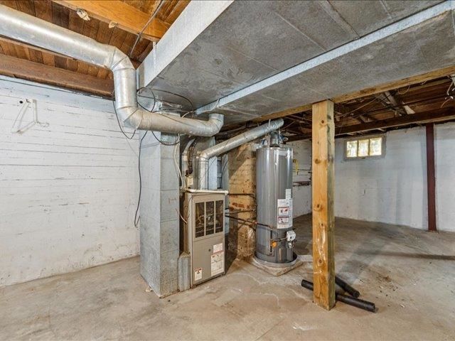 949 N Indiana Ave, Wichita, KS 67214