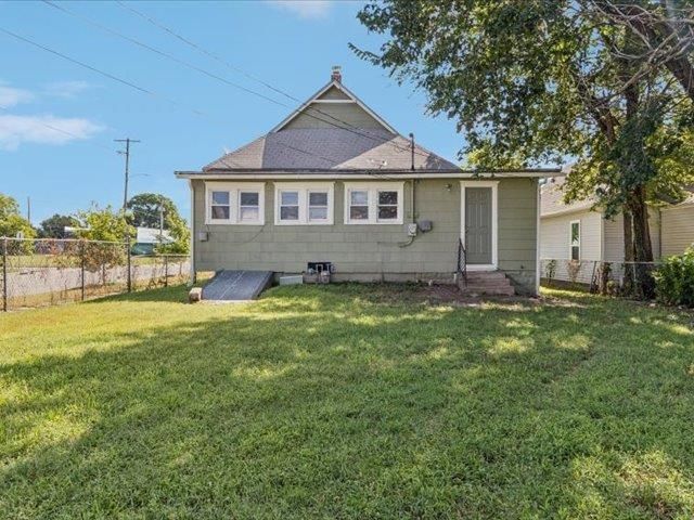 949 N Indiana Ave, Wichita, KS 67214