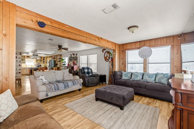 222 Fishermans Isle, Brazoria, TX 77422