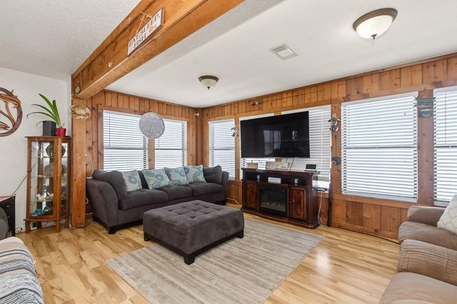 222 Fishermans Isle, Brazoria, TX 77422