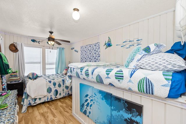 222 Fishermans Isle, Brazoria, TX 77422