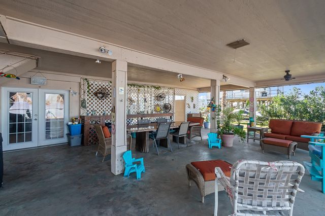 222 Fishermans Isle, Brazoria, TX 77422