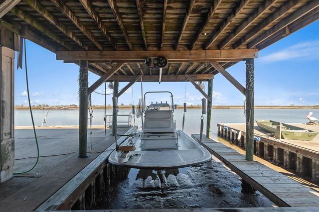 222 Fishermans Isle, Brazoria, TX 77422