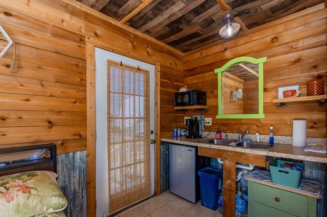 222 Fishermans Isle, Brazoria, TX 77422