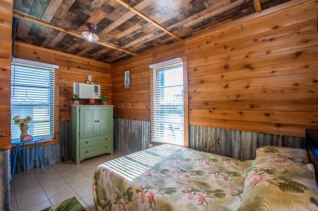 222 Fishermans Isle, Brazoria, TX 77422