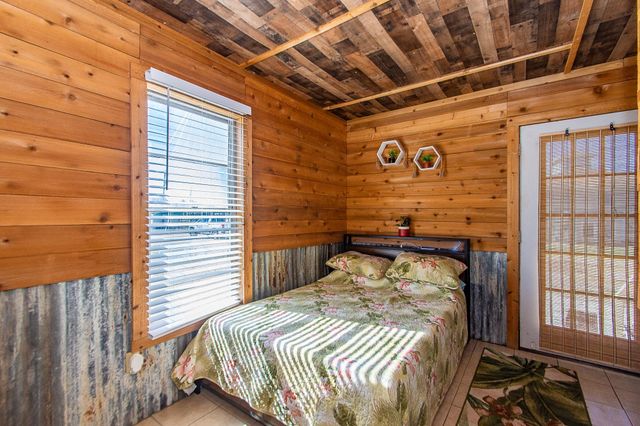 222 Fishermans Isle, Brazoria, TX 77422