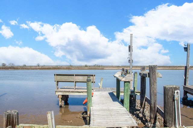 222 Fishermans Isle, Brazoria, TX 77422