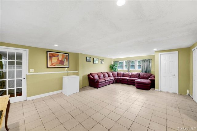 1 Forest Lane, Salisbury Mills, NY 12577