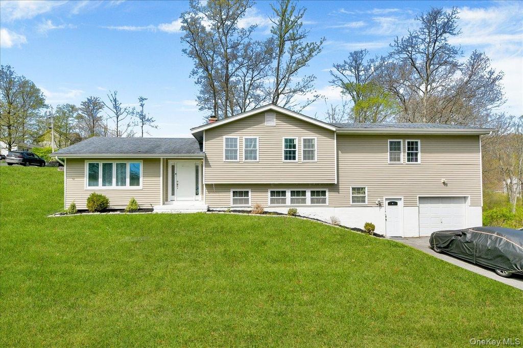 1 Forest Lane, Salisbury Mills, NY 12577