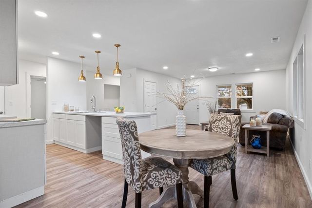 2505 E 40th Street, Des Moines, IA 50317