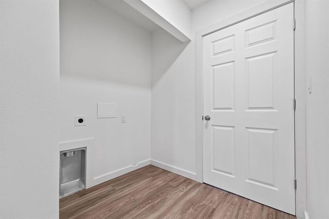 2505 E 40th Street, Des Moines, IA 50317