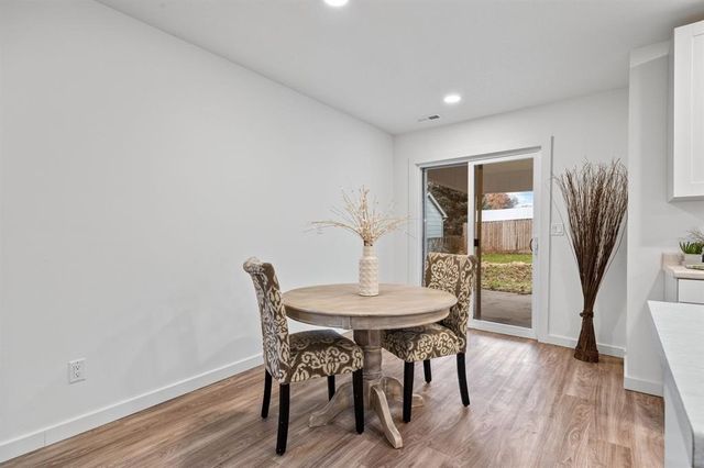 2505 E 40th Street, Des Moines, IA 50317