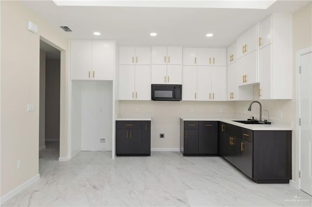 905 Skyview, Weslaco, TX 78599