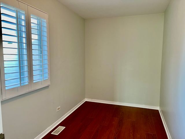 645 Le Parc Circle, Buffalo Grove, IL 60089