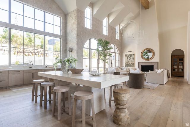 950 S ASPEN CIR, Woodland Hills, UT 84653