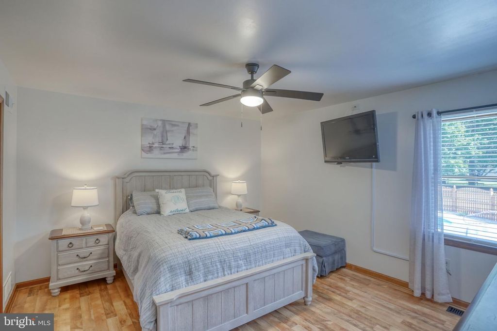 6420 PEARSONS CORNER RD, Dover, DE 19904
