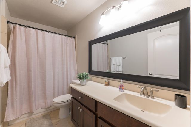 198 Hearthshire Circle, The Woodlands, TX 77354