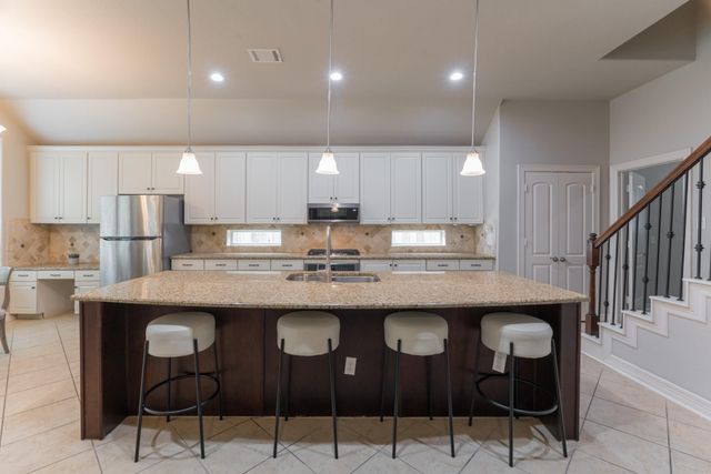 198 Hearthshire Circle, The Woodlands, TX 77354